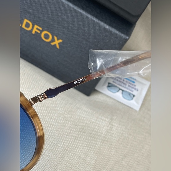 NEW WILDFOX CHATON CATEYE DELUXE SUNGLASSES⭐️W/case & cleaning cloth⭐️Comfy⭐️ - Picture 6 of 11